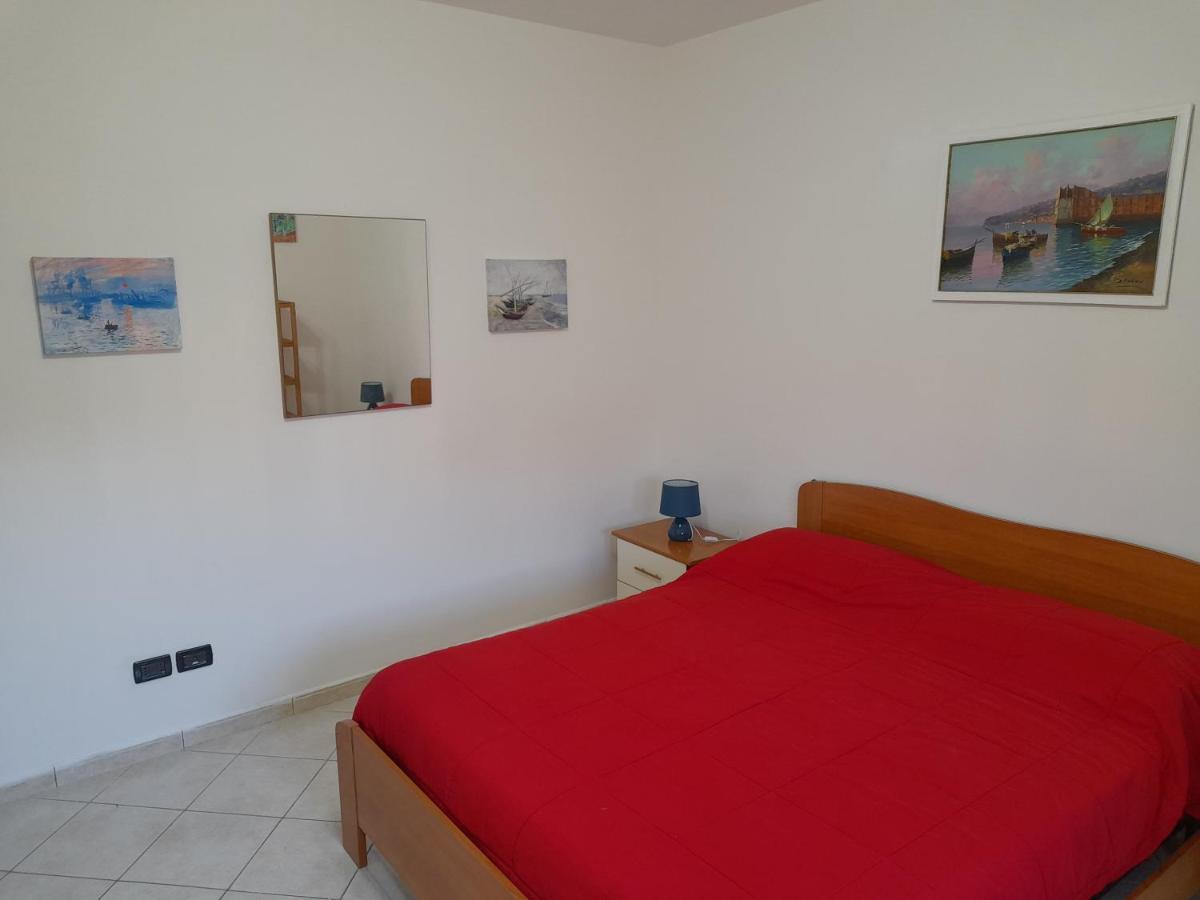 Casa Con Veranda In Centro - Comodo Parcheggio E Garage Incluso Latina Bagian luar foto
